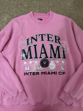Abercrombie and Fitch pink graphic sweatshirt sz L